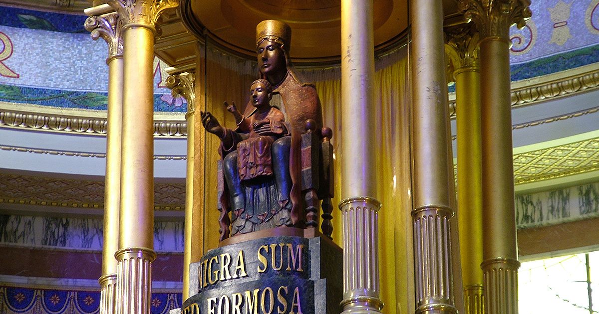 Il Santuario della Madonna Nera di Tindari e la leggenda della nascita
