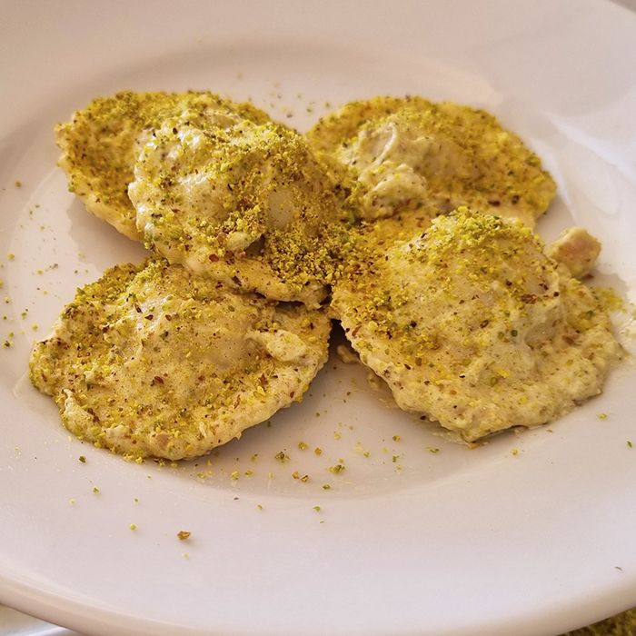 Ravioli ricotta e pistacchi