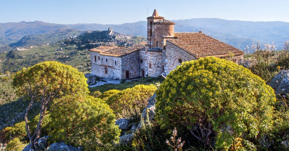 Sicilia in Autunno. Santuario di San Fratello